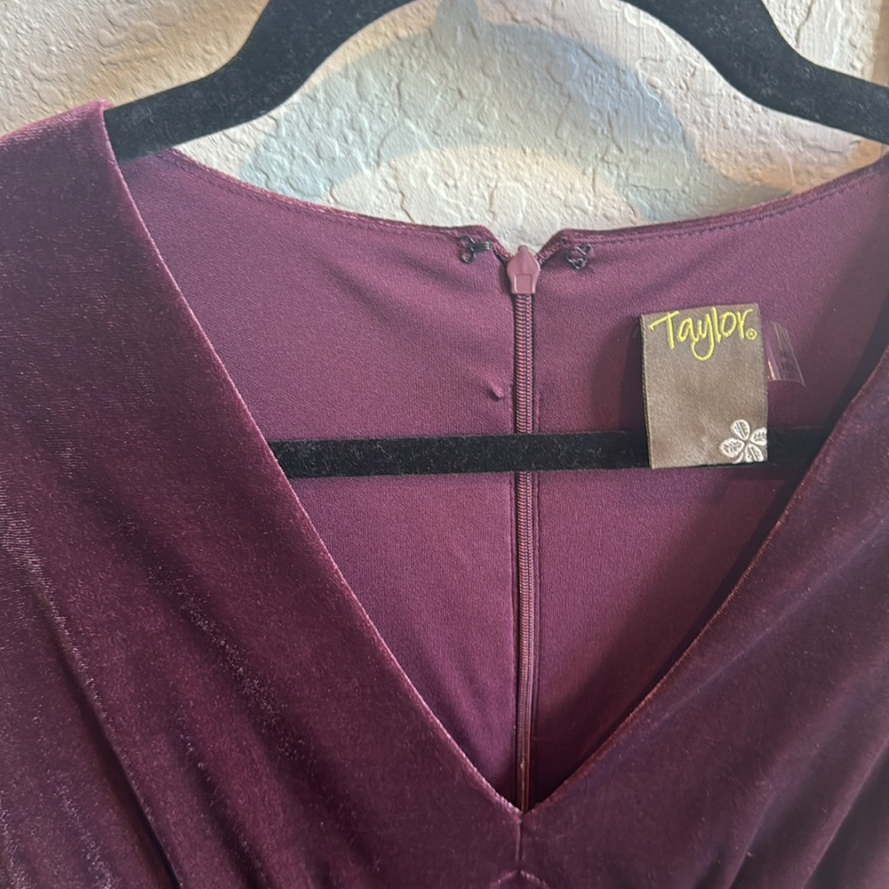 Womens Dress - Picture 3 of 3